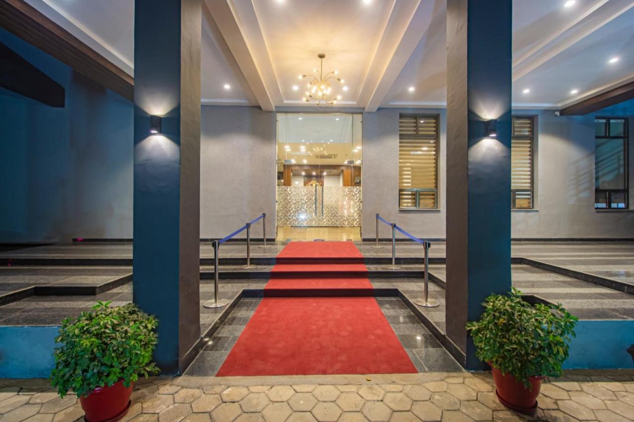Tdi Club Retreat Hotel Kharar Exterior photo